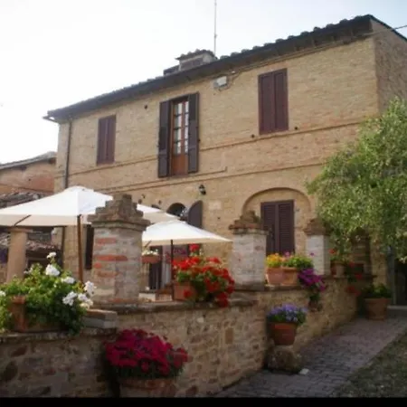 Leccino E Moraiolo Apartment *